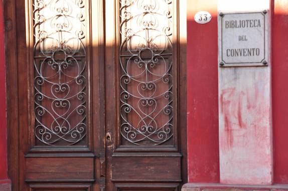 Entrada do Convento de San Bernardo, em Salta - Argentina